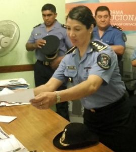 Mujer Policia Sub jefa