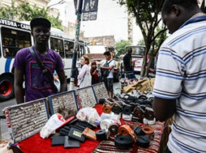 Senegaleses-Vendedor-Ambulante