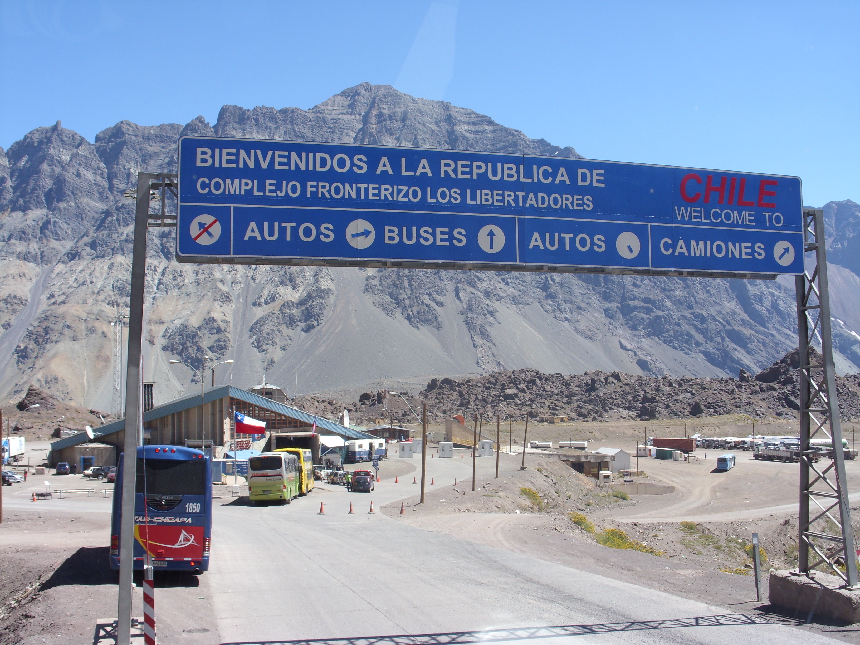 complejo-fronterizo-los-libertadores-suspenderan-transito-por-30-minutos