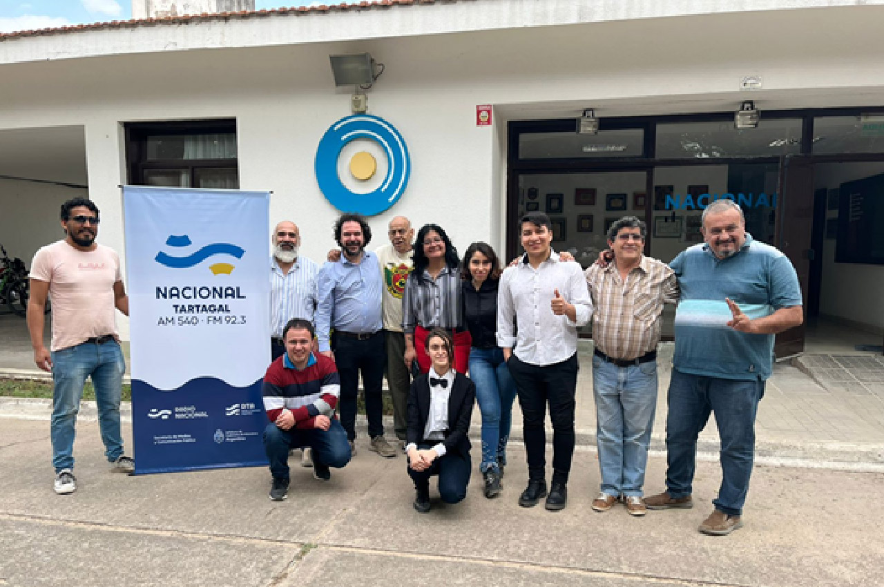 Radio Bandera, transmisiones, capacitación, cultura, arreglos, visitas...